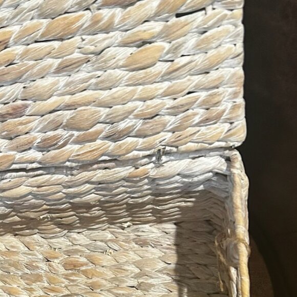 NWT Water Hyacinth Pantry Basket With Lid & Chalkboard Label - Picture 10 of 11